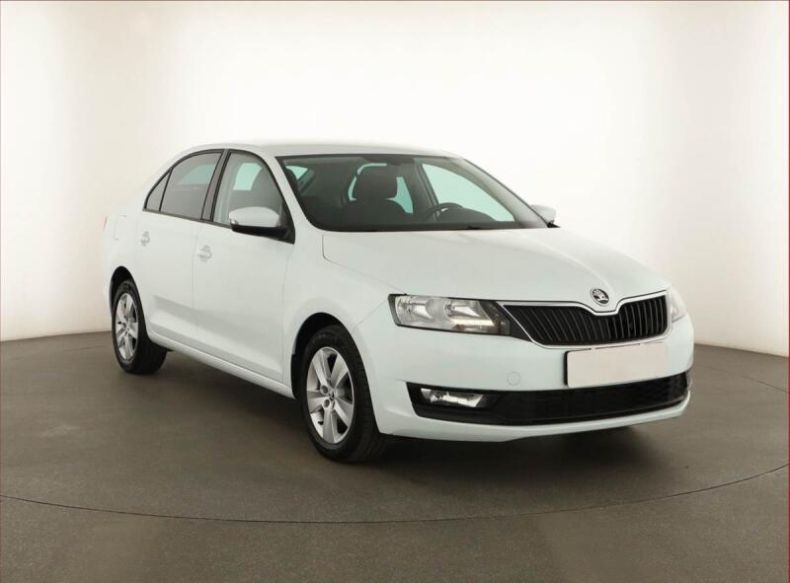 Škoda Rapid - hlavní foto