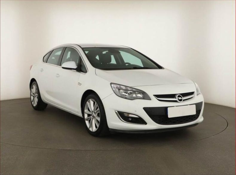 Opel Astra - hlavní fotka inzerátu