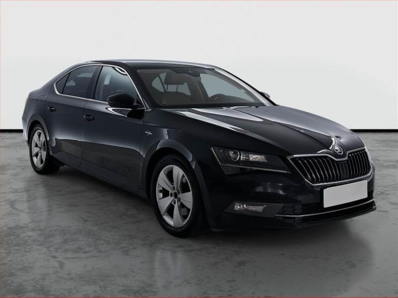 Škoda Superb - hlavní foto