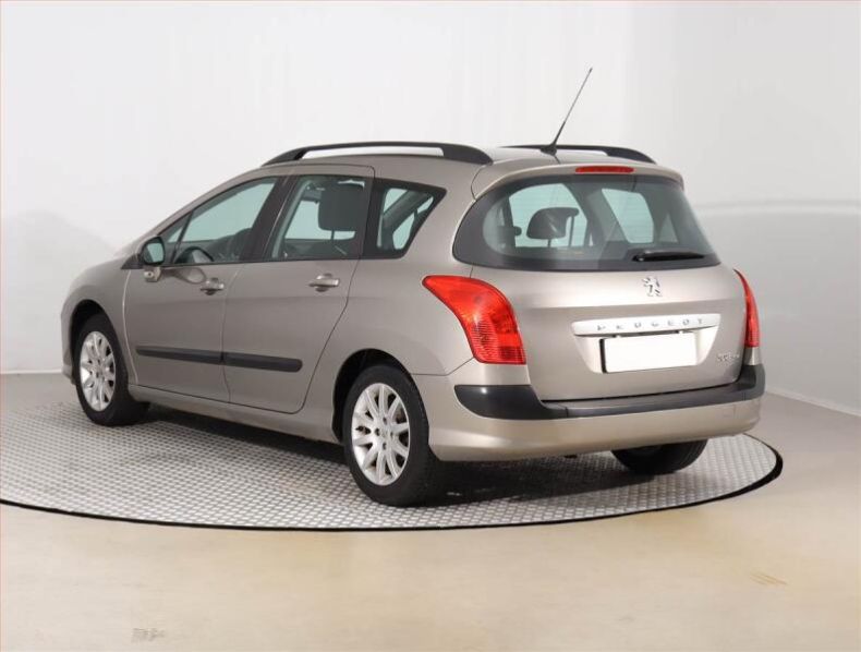 Peugeot 308 - hlavní fotka