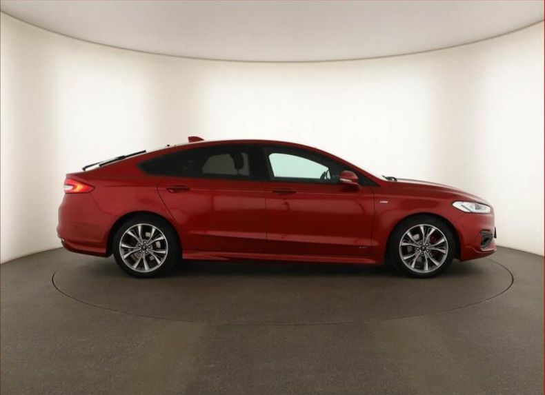 Ford Mondeo - hlavní fotka