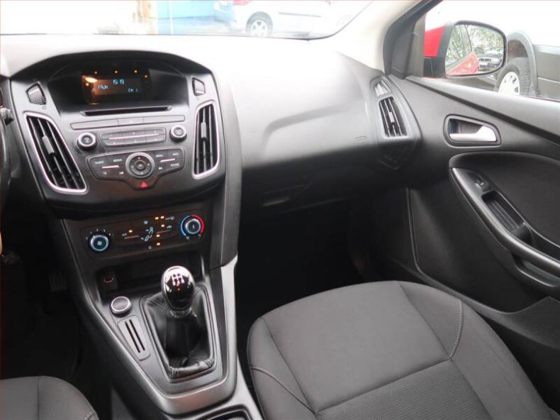 Ford Focus - hlavní fotka