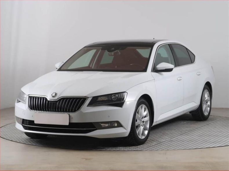 Škoda Superb - hlavní fotka