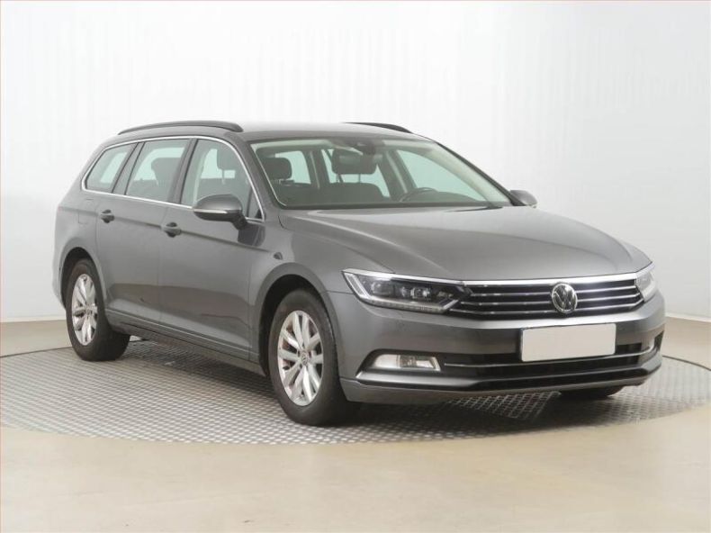 Volkswagen Passat - hlavní fotka inzerátu