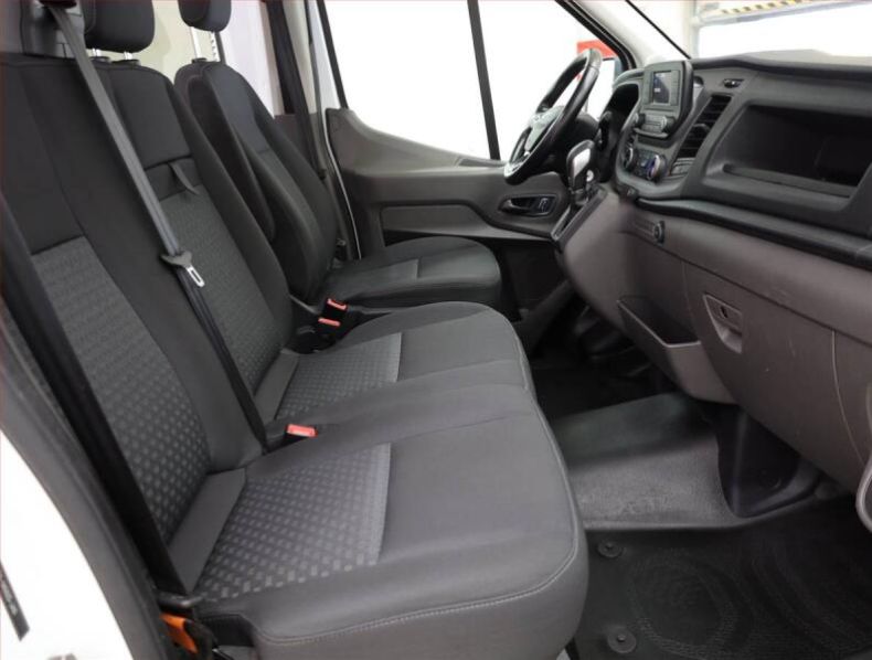 Ford Transit - hlavní fotka