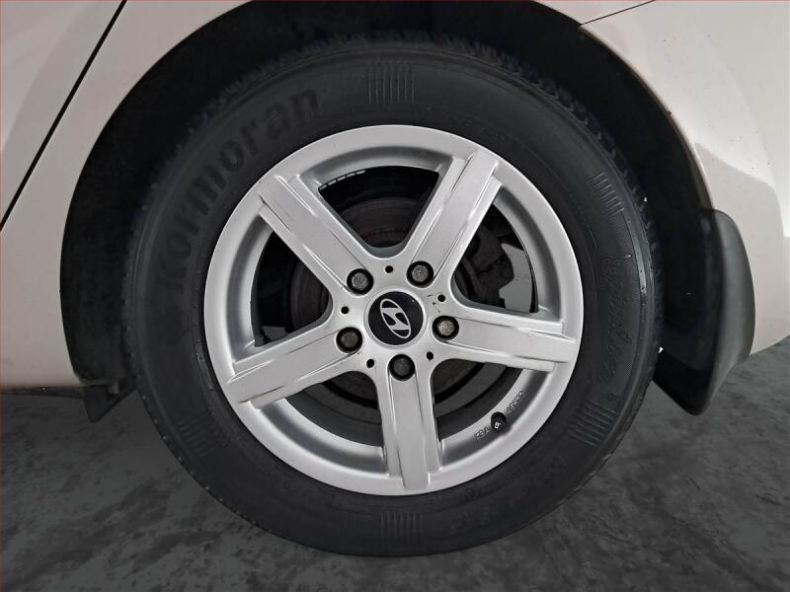 Hyundai i30 - hlavní fotka