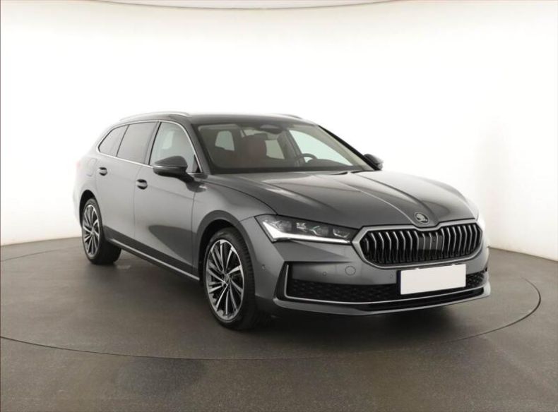 Škoda Superb - hlavní foto
