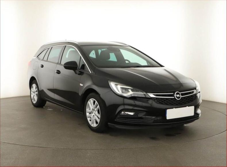 Opel Astra - hlavní foto