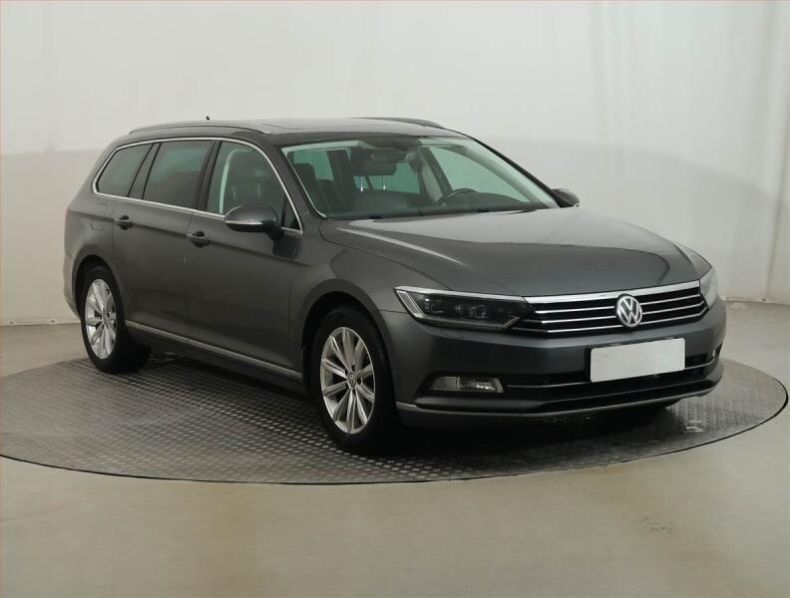 Volkswagen Passat - hlavní fotka inzerátu