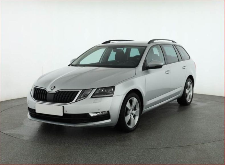 Škoda Octavia - hlavní fotka