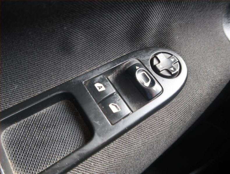 Peugeot 207 - hlavní fotka