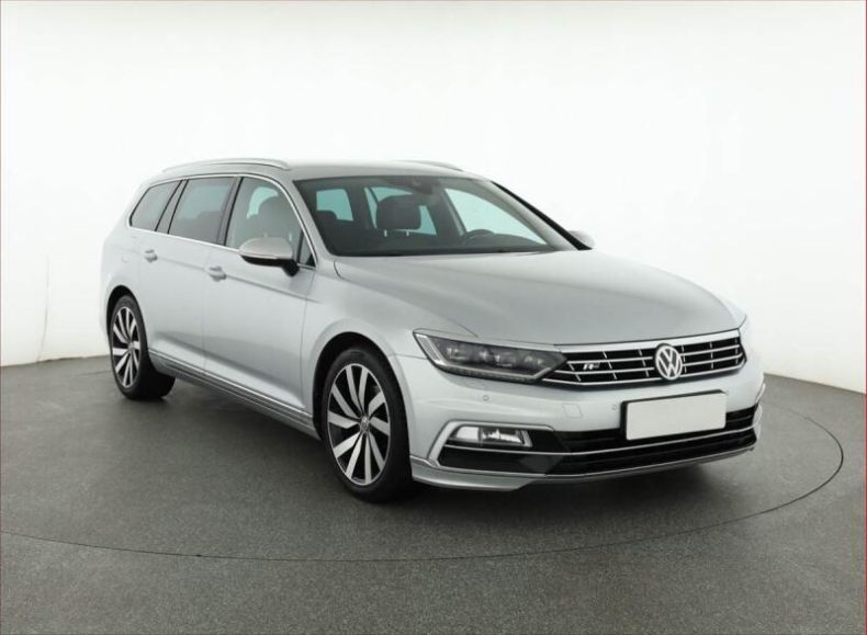 Volkswagen Passat - hlavní foto