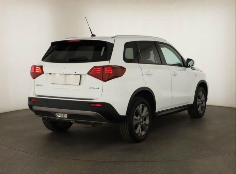 Suzuki Vitara - hlavní fotka