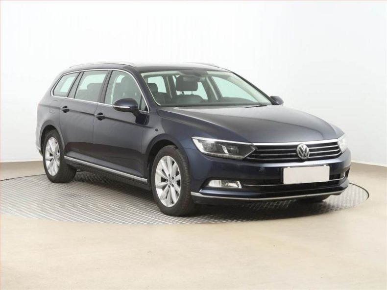 Volkswagen Passat - hlavní foto