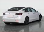 Tesla Model 3 - fotka číslo 4