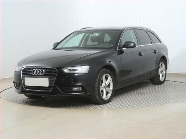 Audi A4 - hlavní fotka
