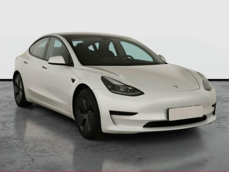Tesla Model 3 - hlavní foto