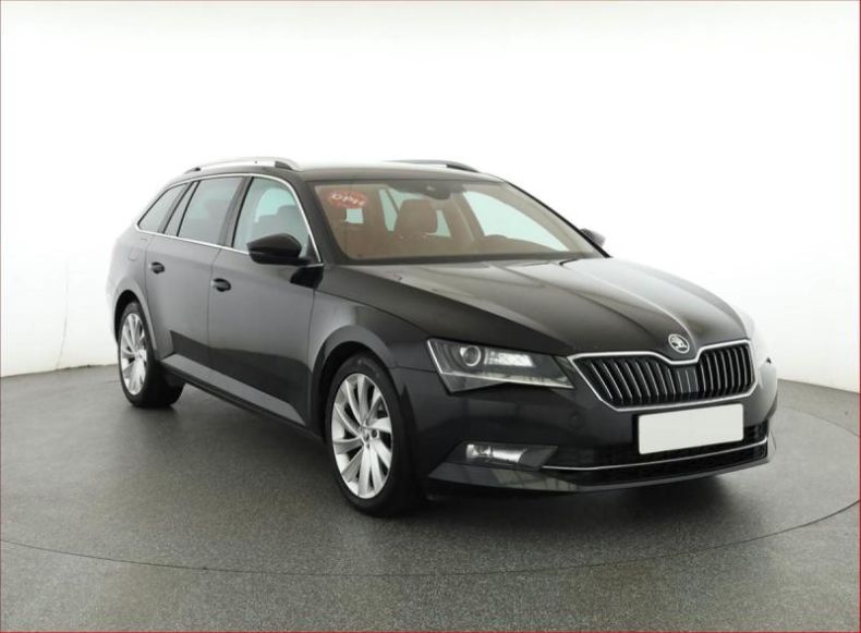 Škoda Superb - hlavní fotka