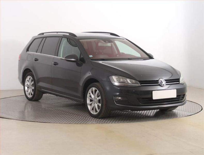 Volkswagen Golf - hlavní foto