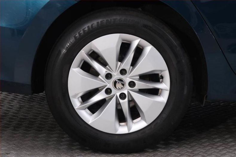 Škoda Octavia - hlavní fotka