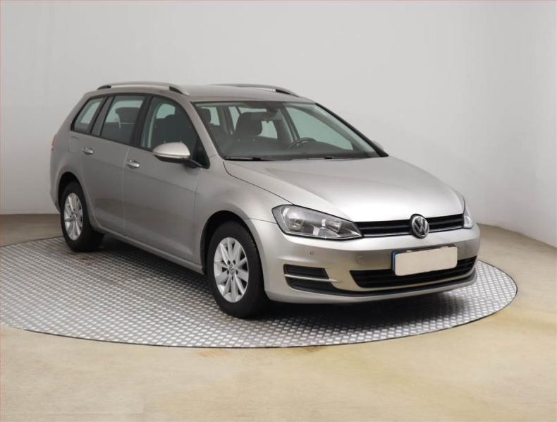 Volkswagen Golf - hlavní foto