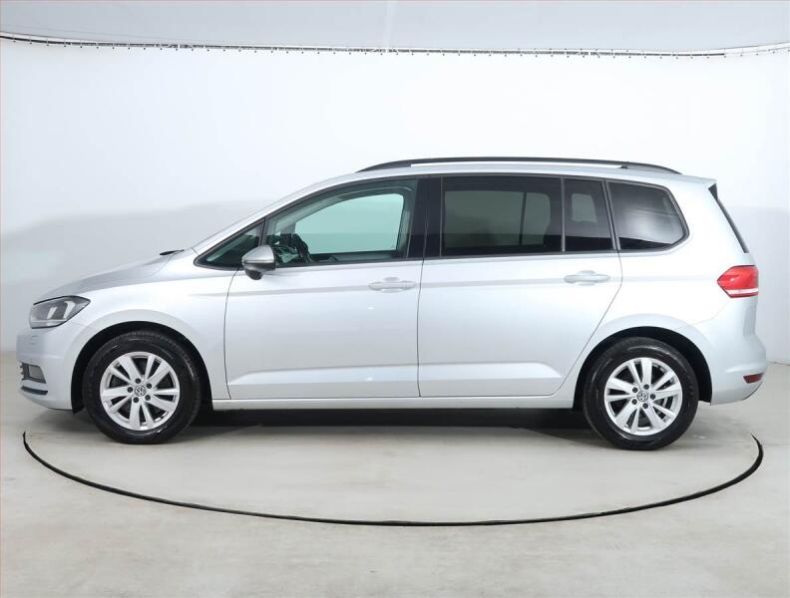 Volkswagen Touran - hlavní fotka