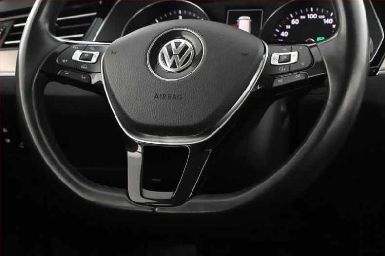 Volkswagen Passat - hlavní fotka