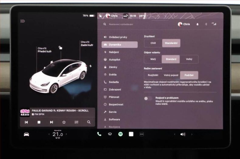 Tesla Model 3 - hlavní fotka