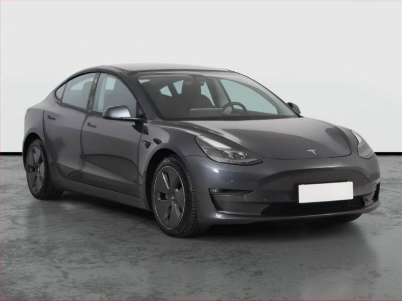 Tesla Model 3 - hlavní foto