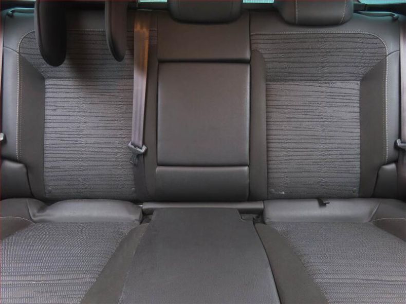 Opel Astra - hlavní fotka