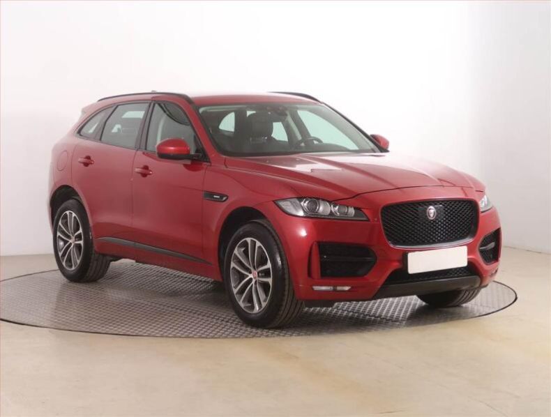 Jaguar F-Pace - hlavní fotka