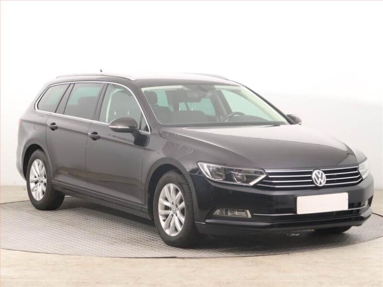 Volkswagen Passat - hlavní fotka inzerátu