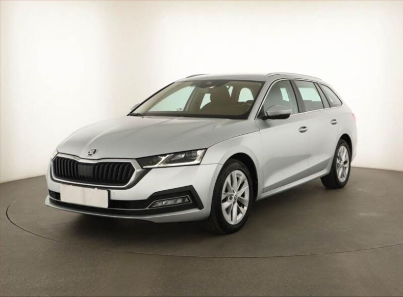 Škoda Octavia - hlavní fotka