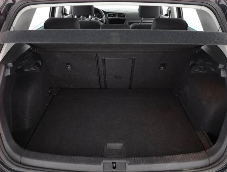 Volkswagen Golf - hlavní foto