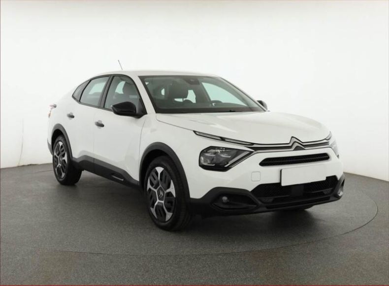 Citroën C4 X - hlavní foto