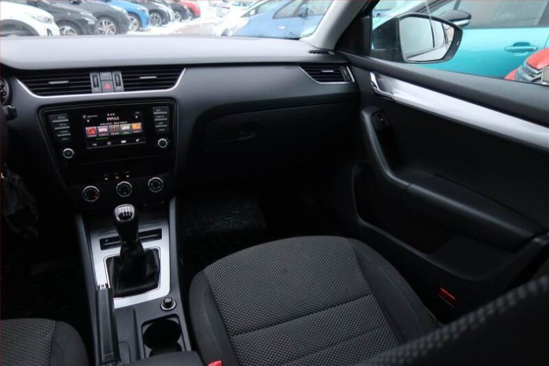 Škoda Octavia - hlavní fotka