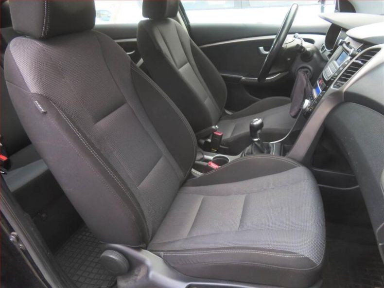 Hyundai i30 - hlavní fotka