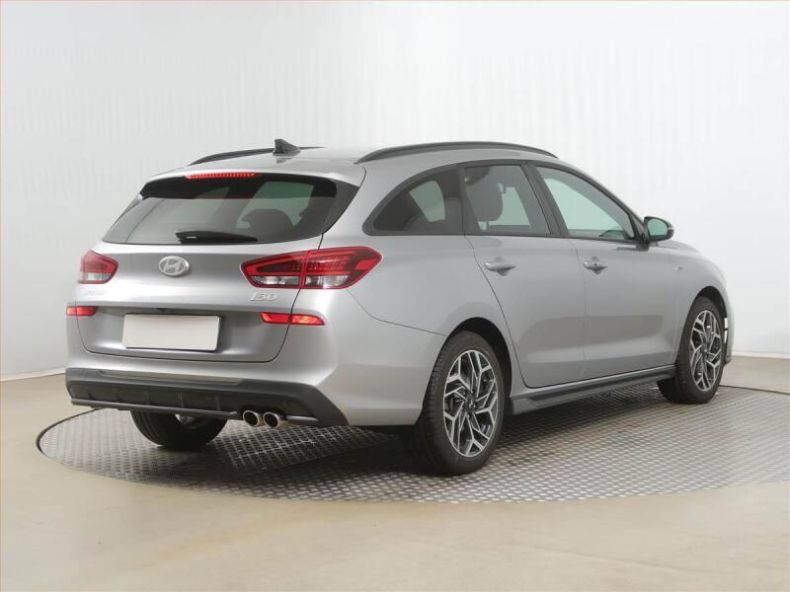 Hyundai i30 - hlavní fotka