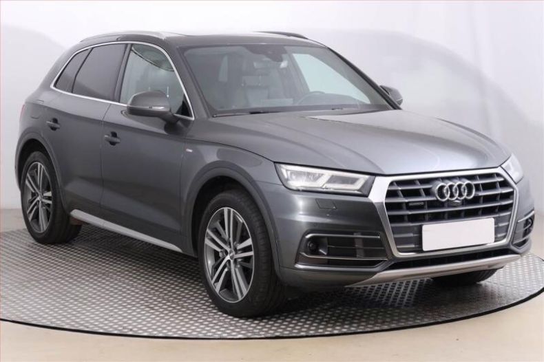 Audi Q5 - hlavní foto