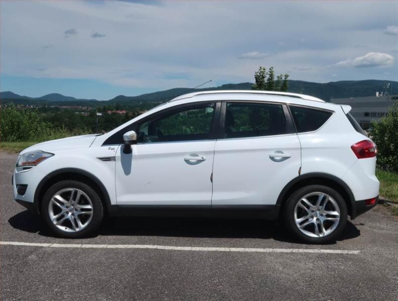 Ford Kuga - hlavní fotka