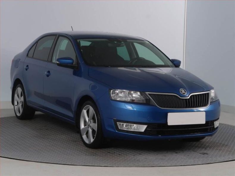 Škoda Rapid - hlavní fotka