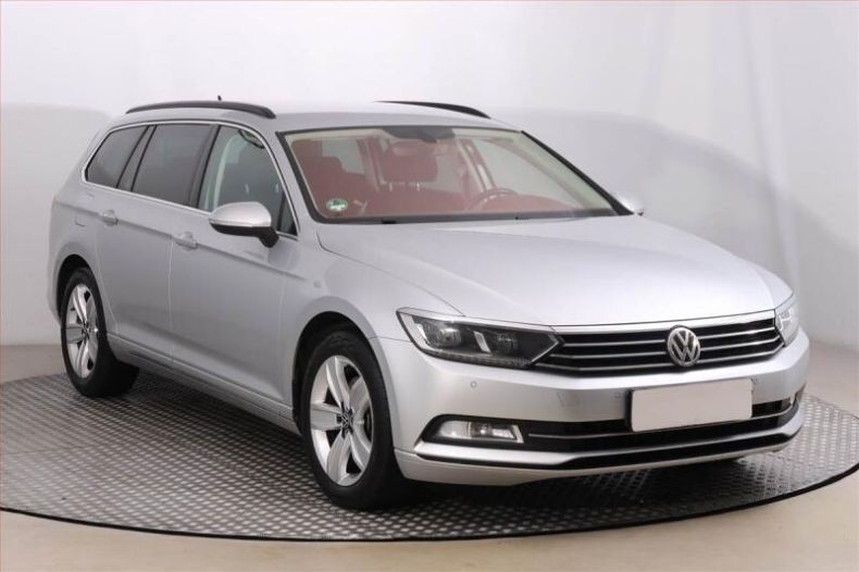 Volkswagen Passat - hlavní fotka inzerátu