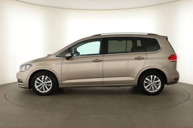 Volkswagen Touran - hlavní fotka
