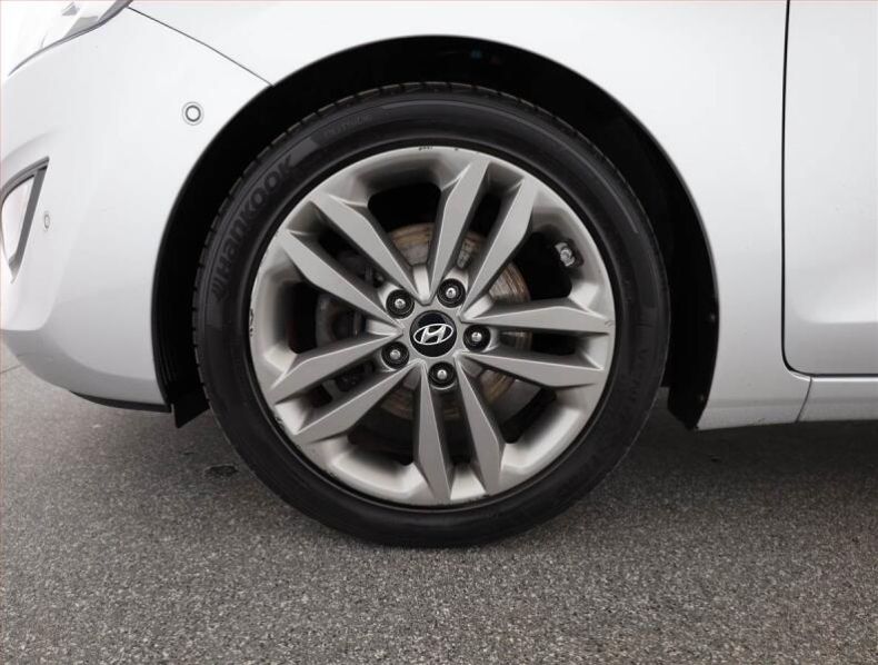 Hyundai i30 - hlavní fotka inzerátu