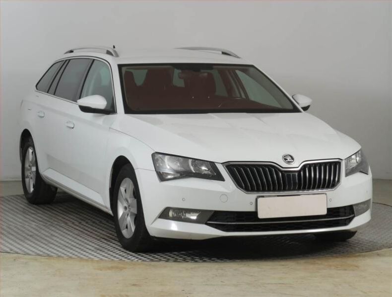 Škoda Superb - hlavní foto