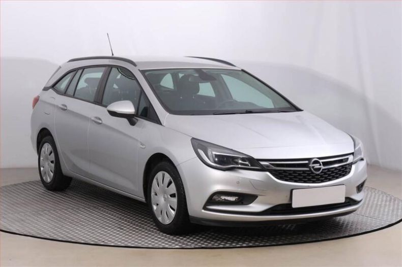 Opel Astra - hlavní foto