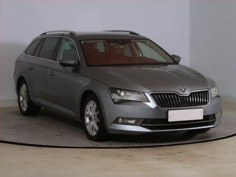 Škoda Superb - hlavní foto