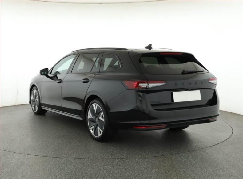 Škoda Superb - hlavní fotka