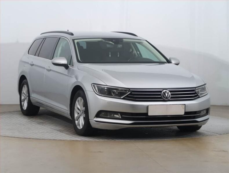 Volkswagen Passat - hlavní fotka inzerátu