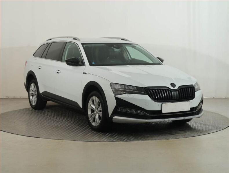 Škoda Superb - hlavní foto